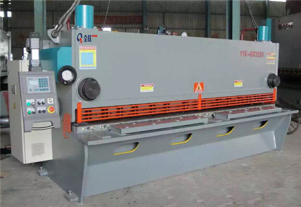 西(xi)安液壓閘式剪闆(pan)機 西安液(yè)壓閘式剪闆機