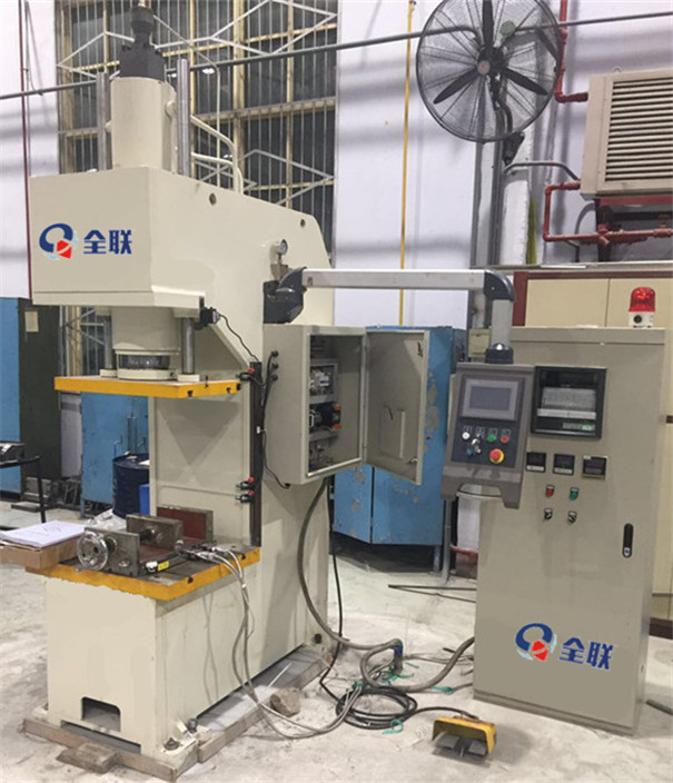 熱(re)壓下陷成(chéng)型機 熱壓下陷(xian)成型機