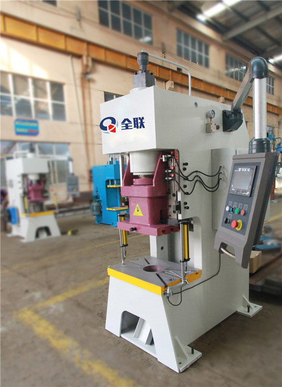 數控液壓沖床 數控液壓沖床(chuáng)