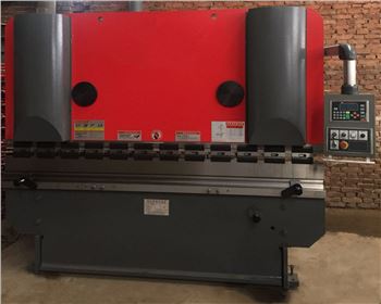 西安(ān)市長安區(qu)黃良古城(cheng)車輛廠