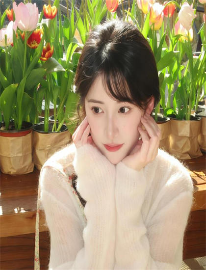 家庭片文化解读：《夏日乐悠悠》的叙事结构与视觉语言 ——深入探索家庭片的艺术世界